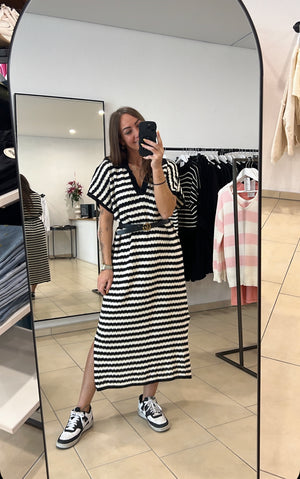 Bild in Slideshow öffnen, Strickkleid
