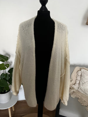 Bild in Slideshow öffnen, Cozy Cardigan
